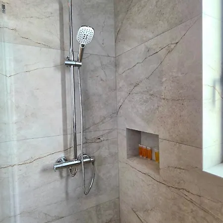 Apartman Zantis Executive 102 *
