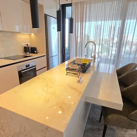 Zantis Executive 102 Apartman
